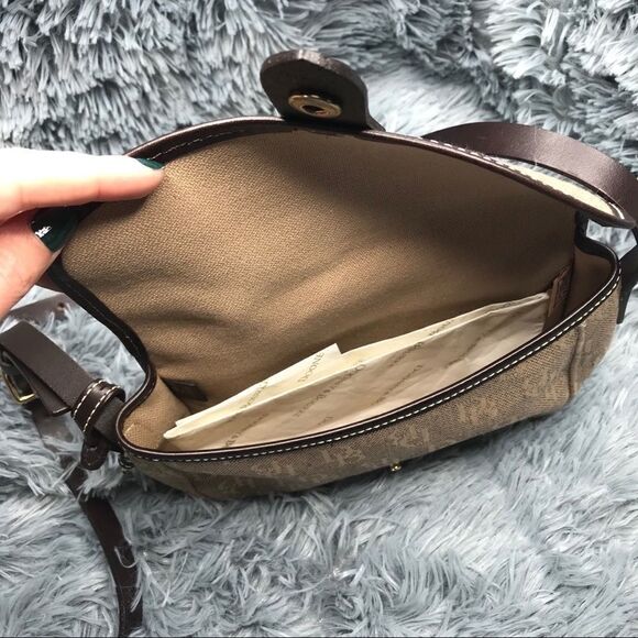 Authentic Dooney & Bourke Signature Logo - Picture 2 of 14